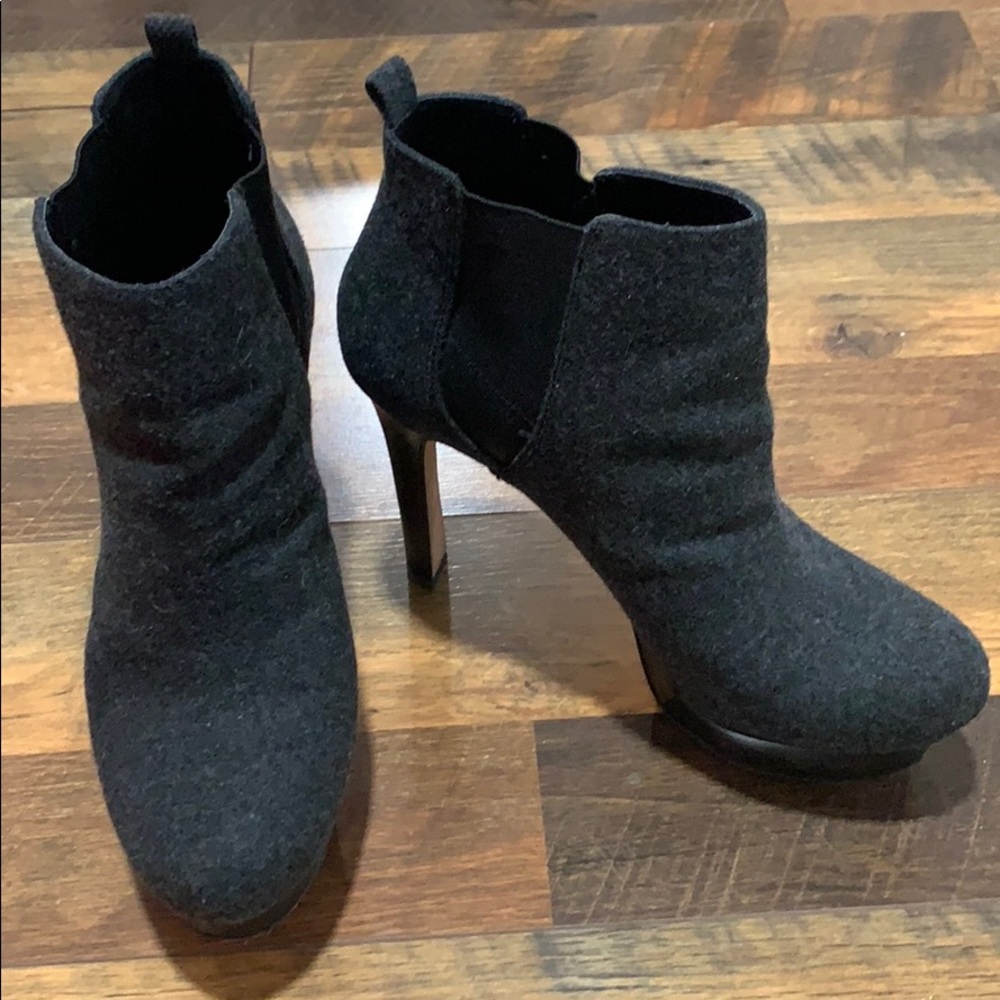 Vince Camuto 5” heeled bootie